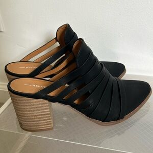 Women Report size 8 heeled mules